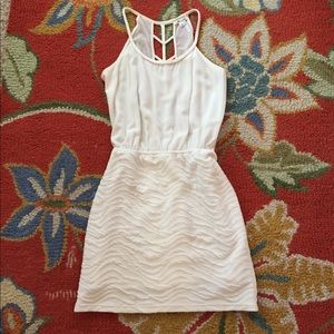 WHITE form fitting M boutique dress